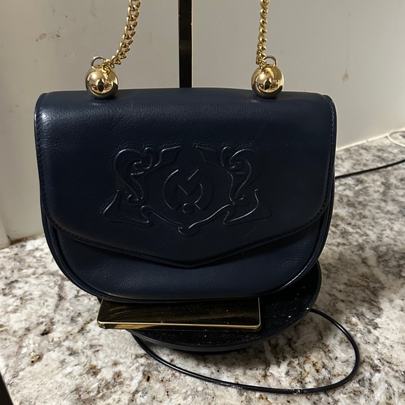MILA SCHON Chic Navy Leather Crossbody Bag with Gold Chain PRE-OWNED. - Picture 1 of 12